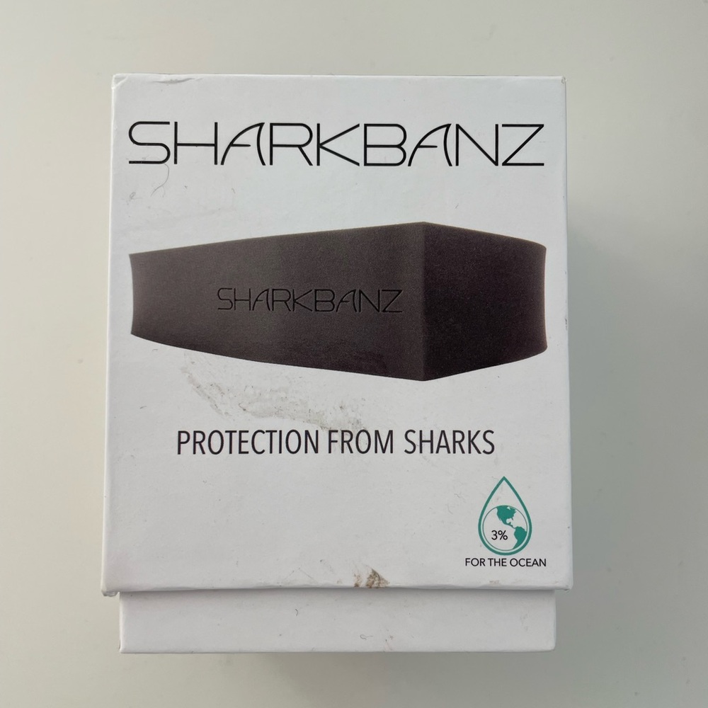 SHARKBANZ - gray - magnetic shark deterrent repellent - in box